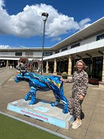 ‘Mane’ attraction comes to Lakeside Village Outlet Shopping as colourful lioness sculptures arrive for Pride of Yorkshire charity campaign