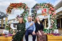 Purr-fect partnership returns as Lakeside Village supports Dick Whittington pantomime