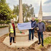 (Railway 200) Doncaster Dry Gin / The Badger Give Donation to the Friends of Hyde Park Cemetery Volunteer Group