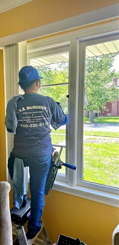 LA MCMAHON WINDOW WASHING 1-800-820-6155