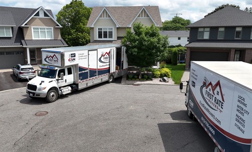 Gallery Image 28_and_20_foot_trucks.jpg