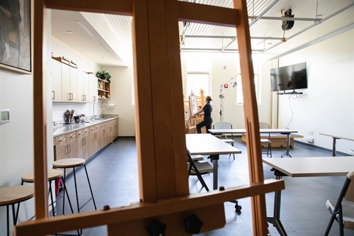 Arts On Main Adult Art Studio