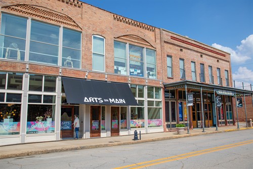 Arts On Main and King Opera House
