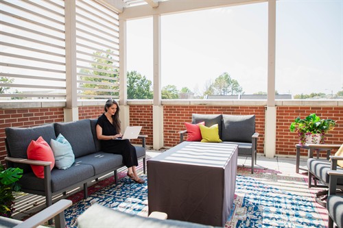 Arts On Main Balcony Patio