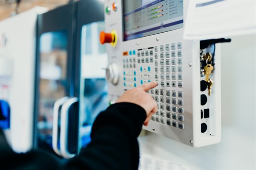 Van Buren High School students can work with innovative technologies designed to prepare them for real-world careers & modern industries. 