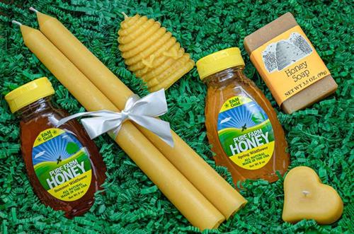 Large Honey and Beeswax Candle gift box