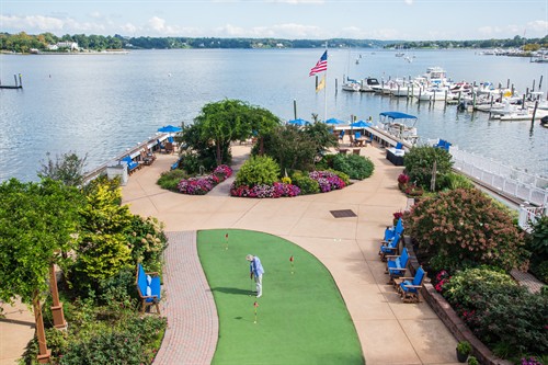 Relaxing Waterfront in Atrium at Navesink