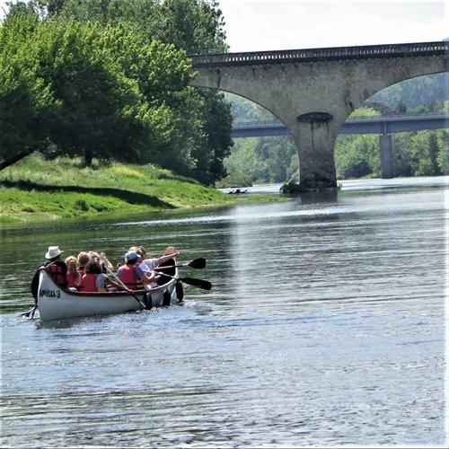 JOIE DE VIVRE NATURE & VILLAGE TOUR: Canoe excursion in a nature preserve (Dordogne, France)