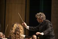 Maestro Christopher Zimmerman leads the Fargo-Moorhead Symphony Orchestra