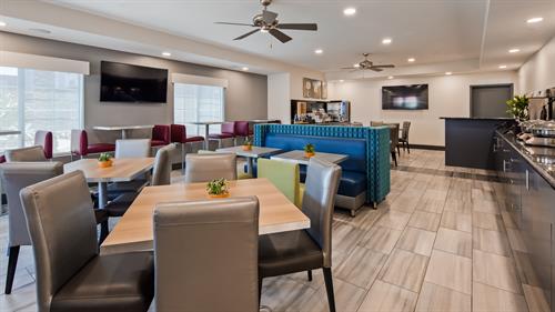 BREAKFAST AREA BREAKFAST AREA