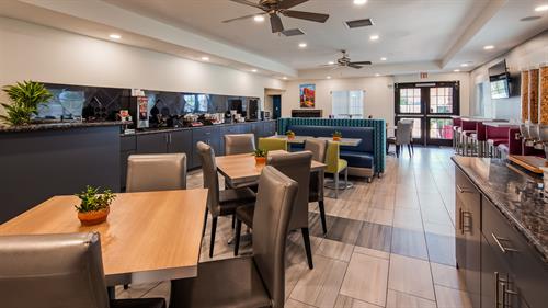 BREAKFAST AREA BREAKFAST AREA