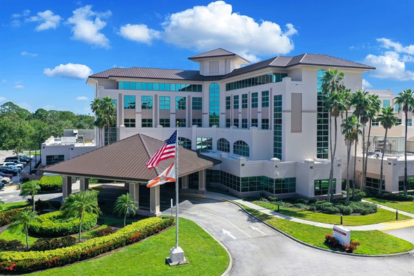 Gallery Image Sarasota_Doctors_Hospital_Updated_Exterior.jpg