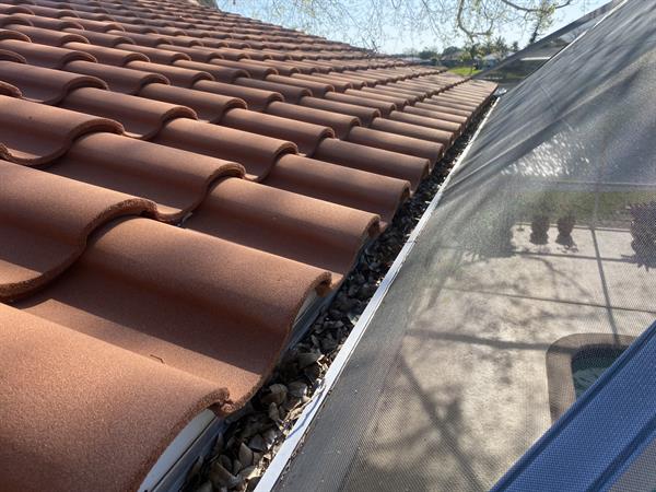 Gutter Cleaning Venice FL