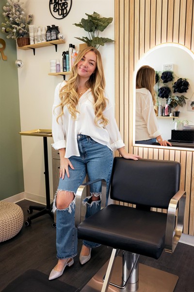 Gallery Image SolaSalons_TrueNorth_January_854.jpg