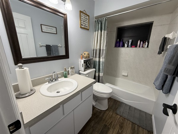 Gallery Image IMG_4811.jpg