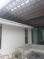 Gallery Image Pergola_with_retractable_cover_3.jpg