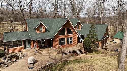 From roofs and siding to windows, gutters, and specialized exterior work like log cabins, we handle complete exterior solutions from start to finish.
