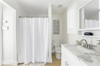 Gallery Image Waterfront_Getaway_0070_websize.jpg