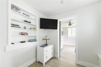 Gallery Image Waterfront_Getaway_0119_websize.jpg