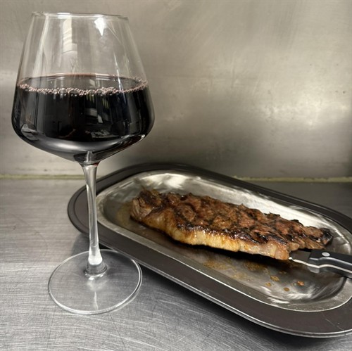 Steak & Wine