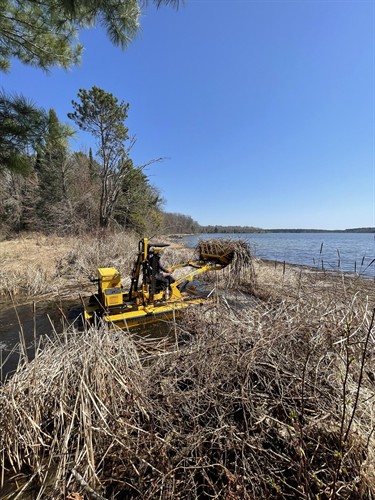 Gallery Image Jason_Lake_Winnie.jpg