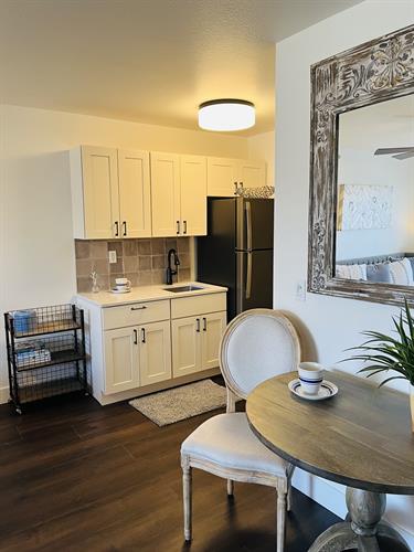 Cozy kitchenette in a Kipling Meadows apartment