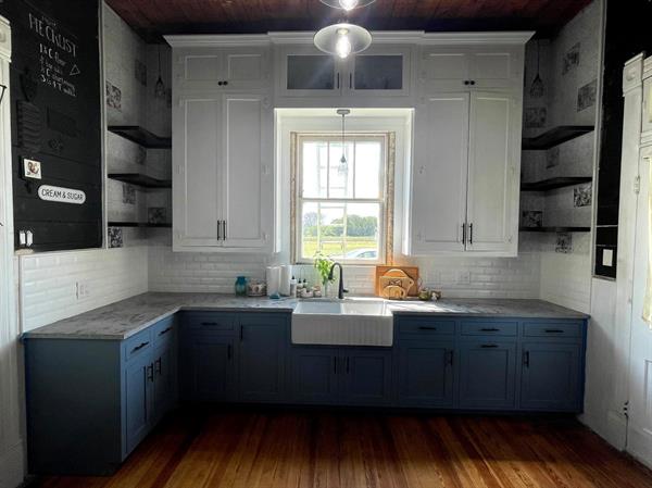 Full inset kitchen cabinets with floating shelves 