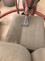Gallery Image upholstery_cleaning2.jpg