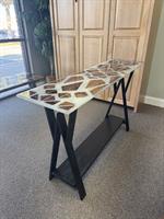 Gallery Image entry_way_table.jpg