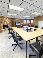 Gallery Image CONFERENCE_ROOM_1.jpg
