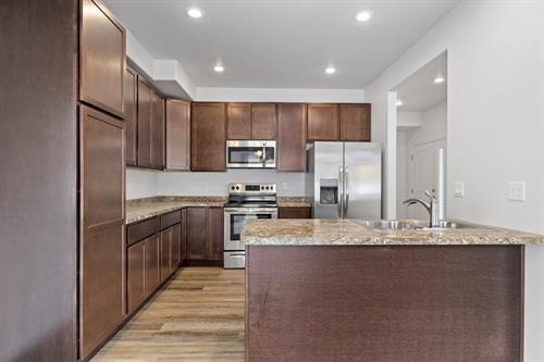 Gallery Image 1738_Kade_Ct-12.jpg