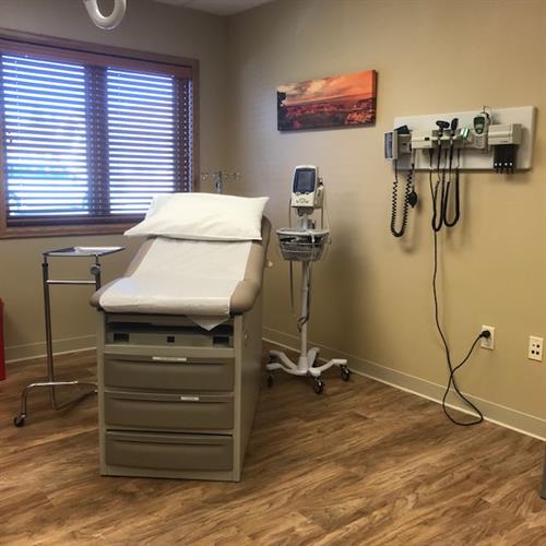 Procedure room allows medical team to suture, staple or splint whatever comes their way! This room boasts an EKG, Crash Bag, O2 for those who underestimated their condition. 