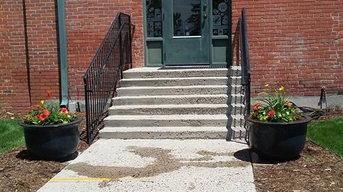 We install beautiful planters to brighten up your entrance!