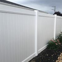 White jasper privacy vinyl fence