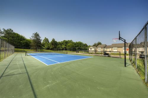 Gallery Image Tennis_Court_2.jpg