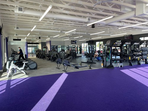 Gallery Image Interior_Overview.jpg