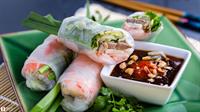 Vietnamese Cooking At Home - Learn how to make traditional Vietnamese Spring Rolls