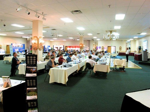 Large-format seminar and training setup
