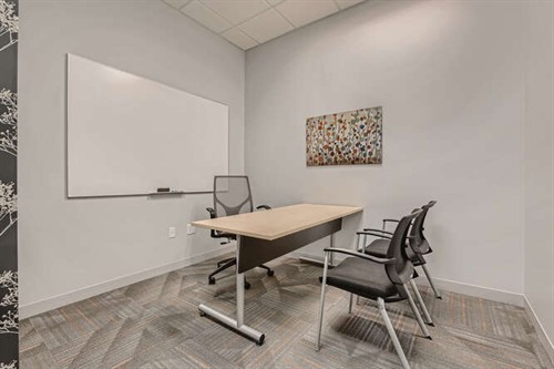 Day Office Rental by the Hour | Seats 3