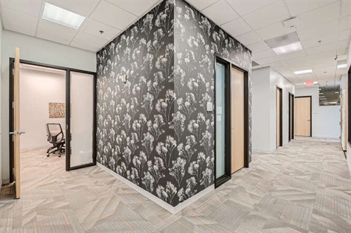 Small Meeting Room Rental by the Hour | Seats 4