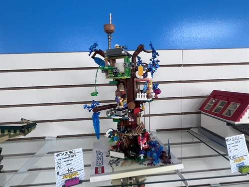 Part toy store, part treasure hunt. At Bricks & Minifigs Mount Dora you can buy, sell, and trade LEGO sets, hunt for rare minifigures, or build something entirely new. Located at 16844 US-441 next to Hobby Lobby.