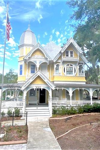 The Donnelly House in downtown Mount Dora