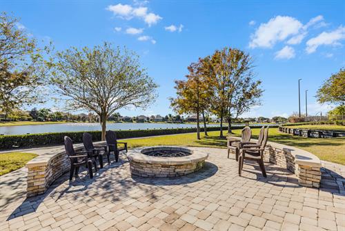 Fire Pit at Lakes of Mount Dora