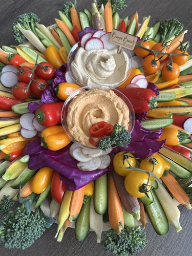 Artfully curated and made to be shared — Boujee Boards by Justina brings color, flavor, and creativity to the table.