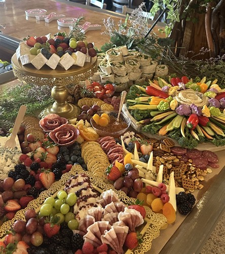 From cheeses and cured meats to fruit, sweets, and savory bites, every board is built with detail.