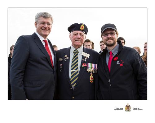 PM Harper greets Neil Orford & Dufferin D-Day Veteran Tony Balch @DDay70 on Juno Beach