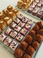Event catering: premium desserts for your special occasions