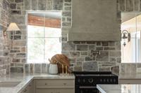 Gallery Image 011A2394.jpg