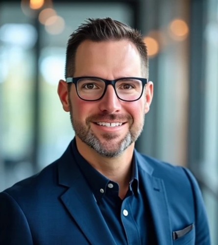 Gallery Image headshot1.jpg