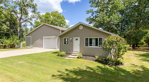 Big Garage Property Listed by Gearhead Homes Realty